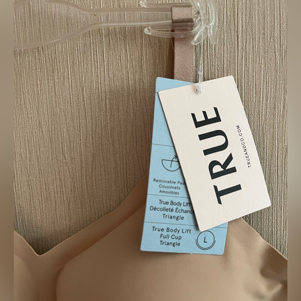 True&Co. Super Soft and Silky Laser-cut Tech Sealed Removable Pads No Lines Bra - Picture 5 of 12